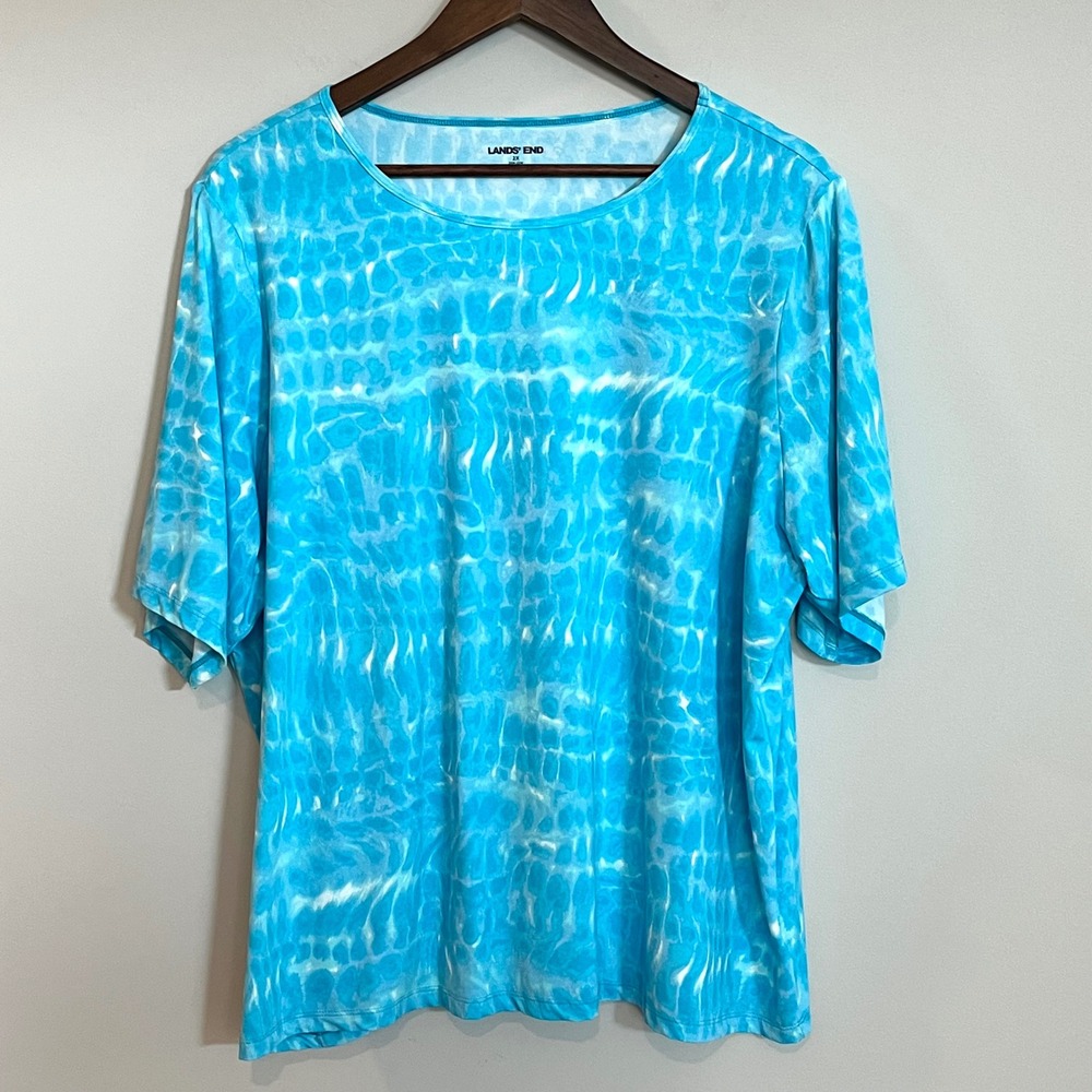 Lands End Womens 2X Blue Water Ripple Print Short Sleeve Swim Tee Rash Guard